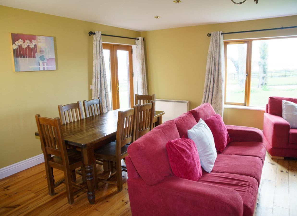 Dingle Courtyard Holiday Homes 3 Bed By Trident Holiday Homes Экстерьер фото