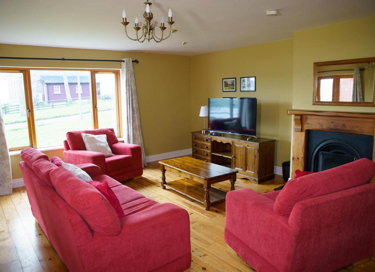 Dingle Courtyard Holiday Homes 3 Bed By Trident Holiday Homes Экстерьер фото