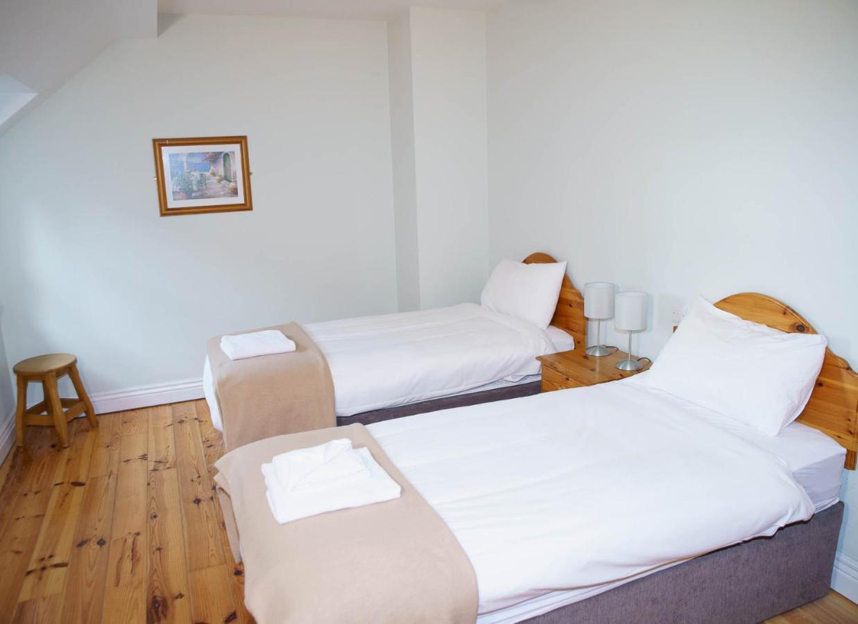 Dingle Courtyard Holiday Homes 3 Bed By Trident Holiday Homes Экстерьер фото